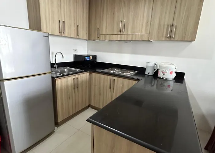 2bedrooms With Balcony Pool Or View In Pasay Walking Distance To Mall Of And Near Airport * Manila